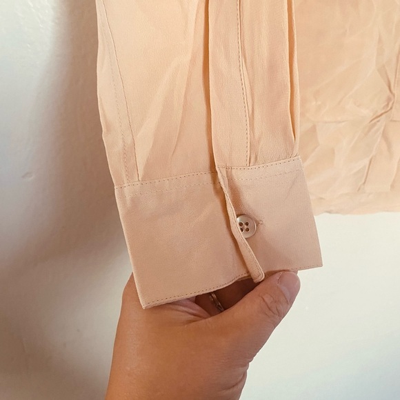 Everlane The Clean Silk Nude Pink Button Down Shirt Blouse Women’s Size Small - Picture 8 of 11